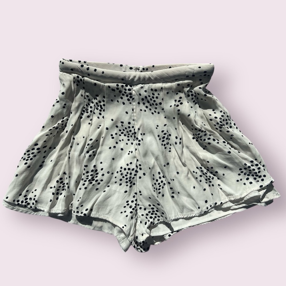 C/MEO Collective Different Light Shorts in Confetti Print White and Black Small